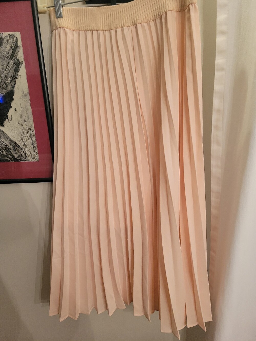 Women's Pleated Midi Skirt in Champagne READ - Picture 8 of 12
